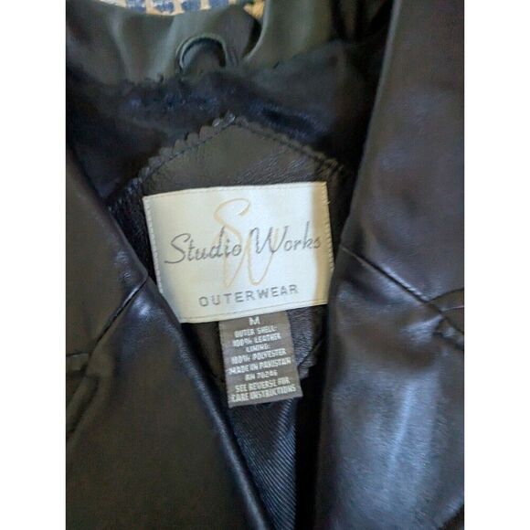 Black Leather Jacket/Coat Button Up M Pockets Y2K Baddie Mobwife Luxury - Picture 3 of 7